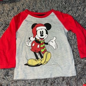 Mickey Mouse holiday shirt size 3T❤️❤️